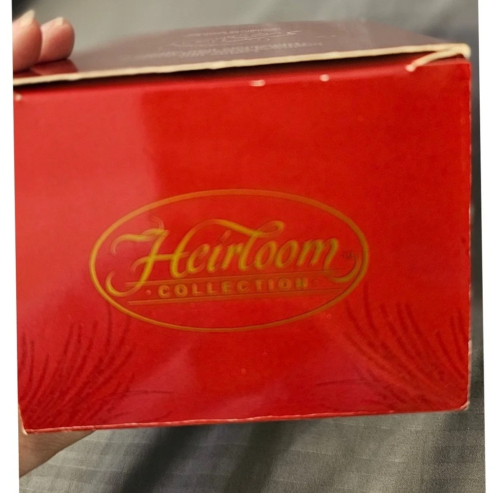 Carlton Cards Heirloom Mouse with Cupcake Lighted Christmas Ornament 1990s Boxed